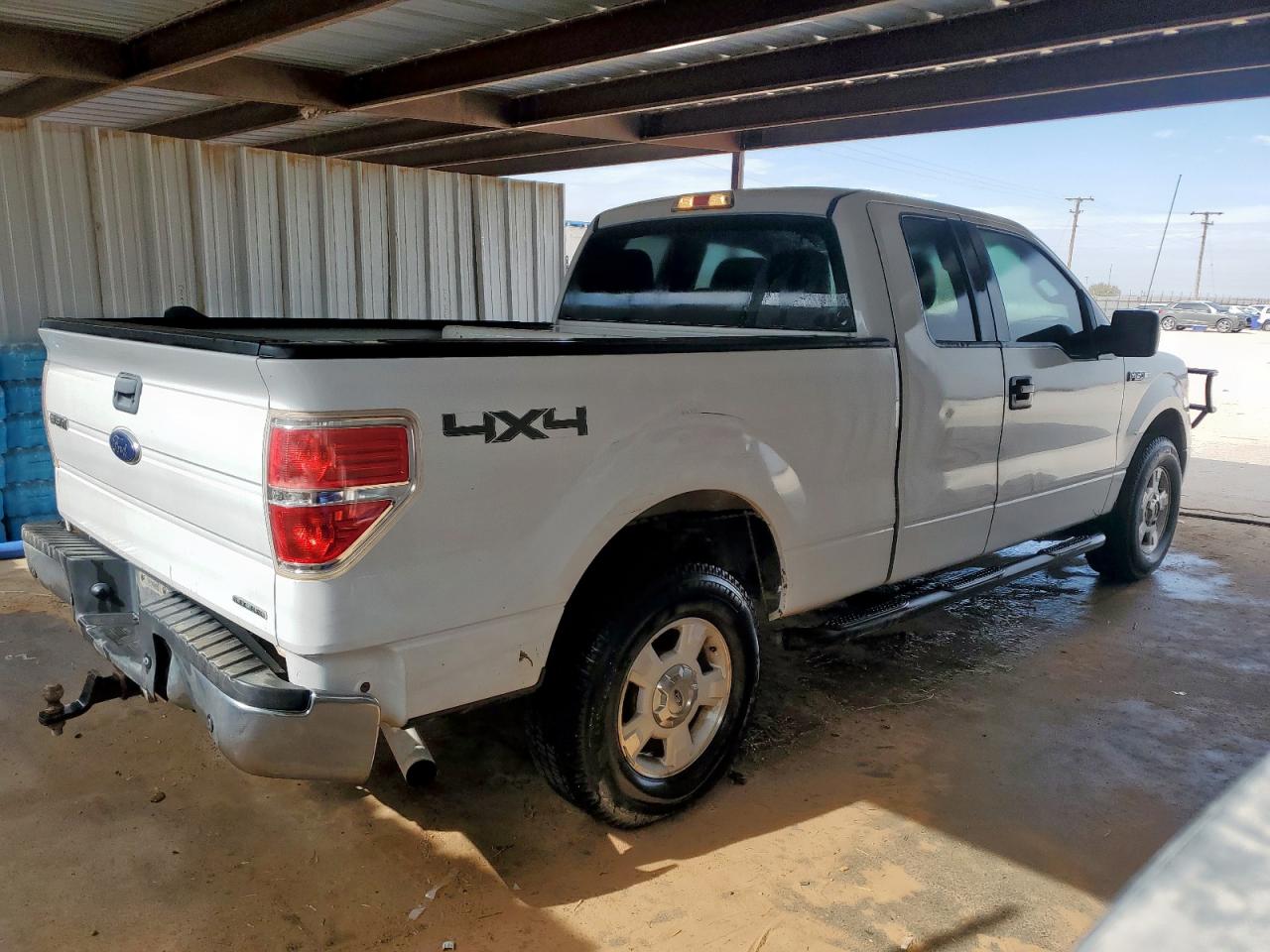 Ford F-150 Super Cab Image 2