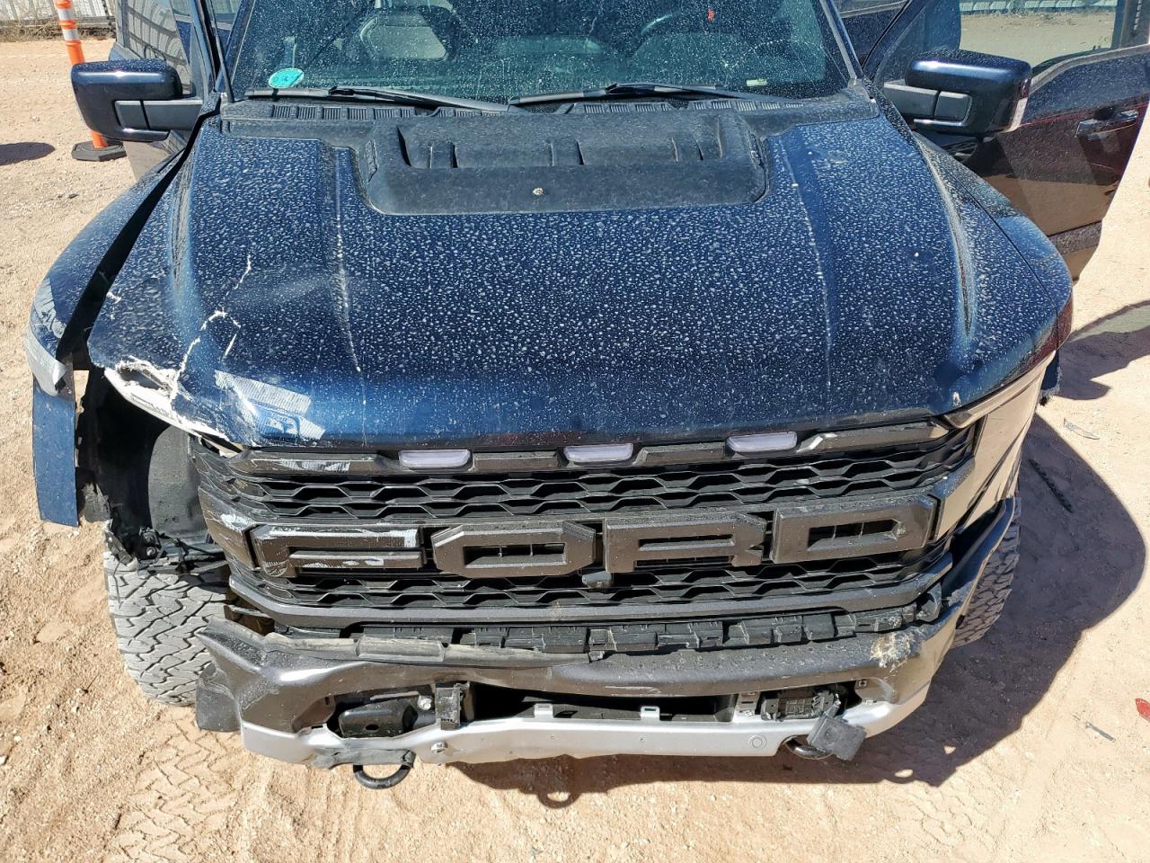 Ford F-150 Raptor Image 5