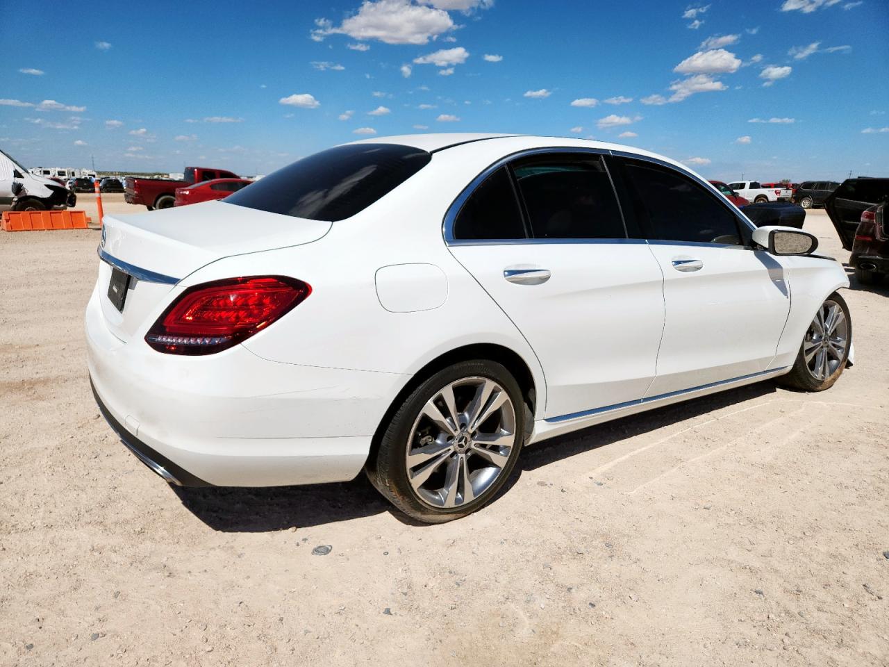 Mercedes-Benz C-Class 300 Image 12