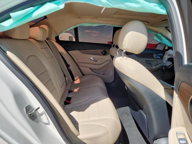 Mercedes-Benz C-Class 300 Image 10