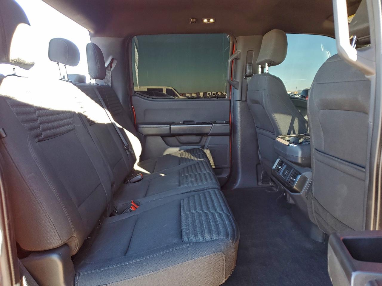 Ford F-150 Supercrew Image 7