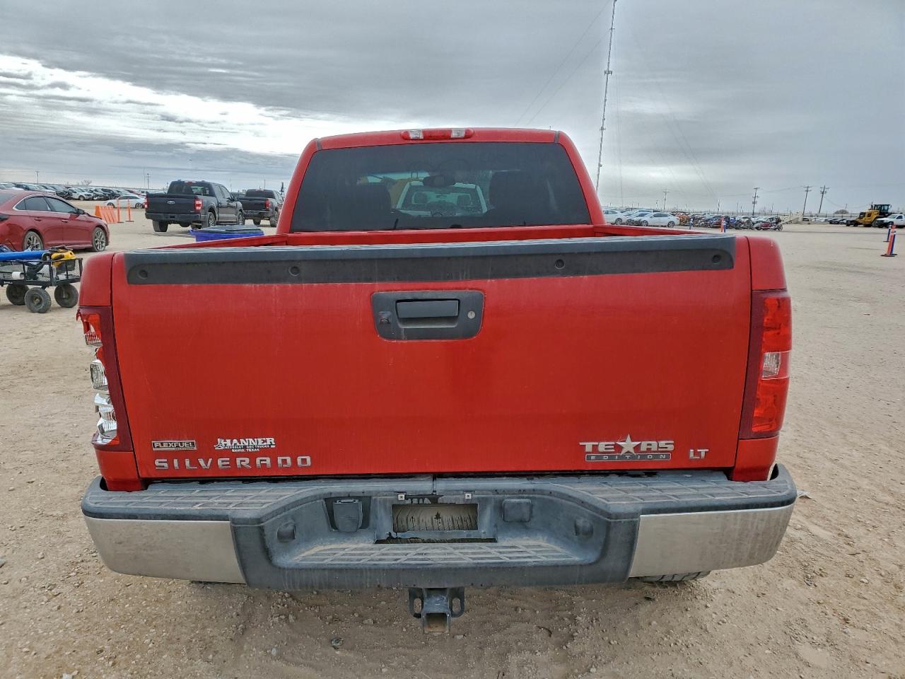 Chevrolet Silverado C1500 Lt Image 2