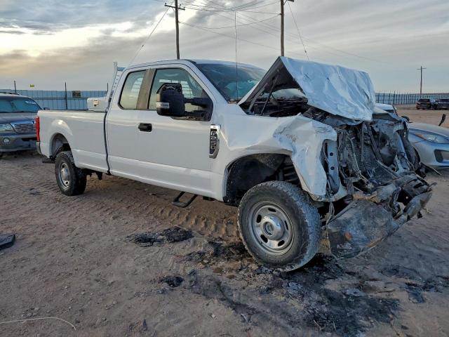Ford F-250 Super Duty Image 4