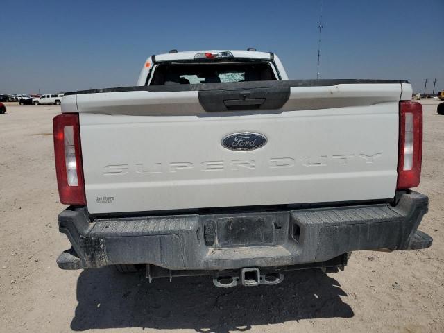 Ford F-250 Super Duty Image 13