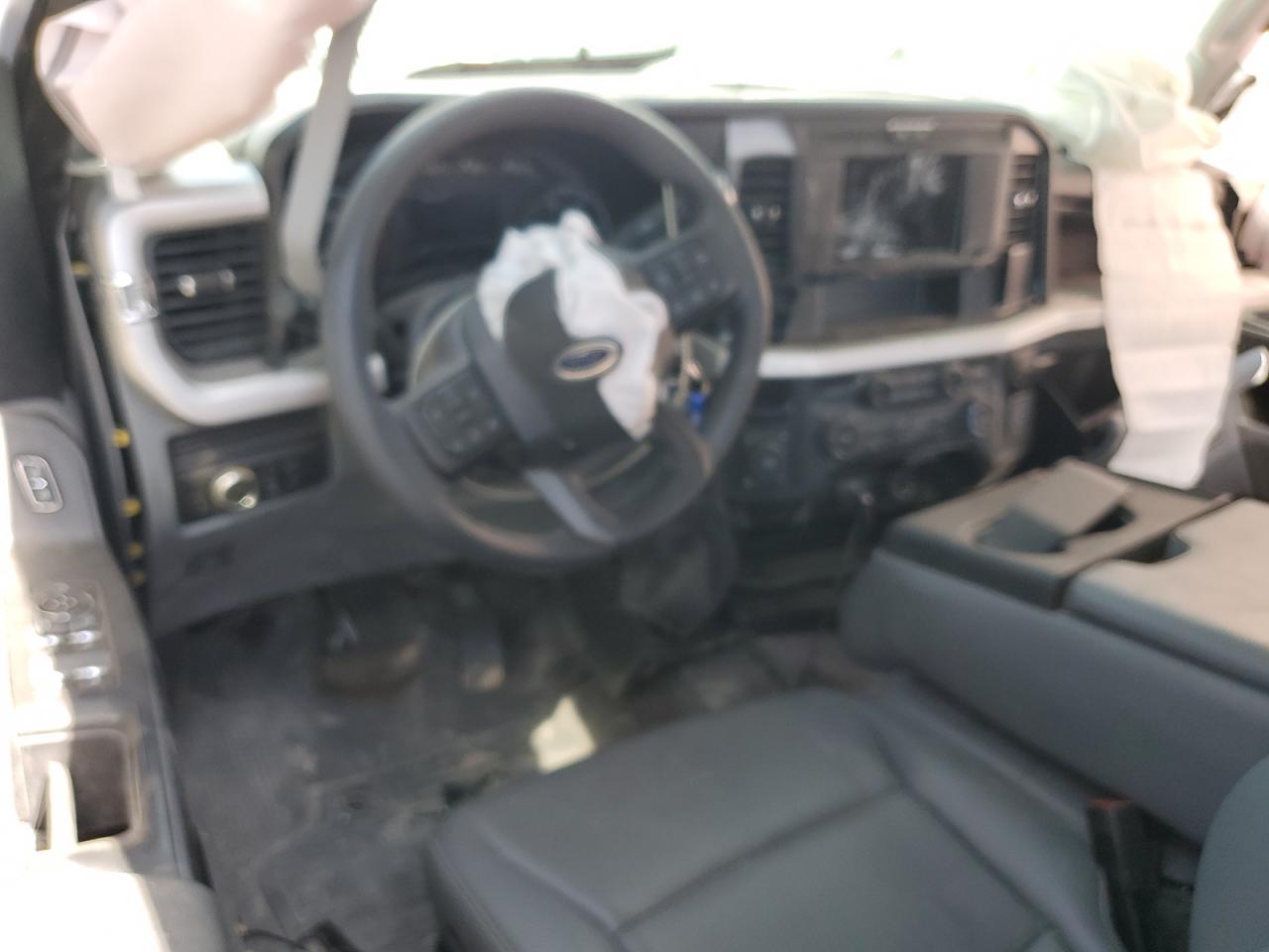 Ford F-250 Super Duty Image 4