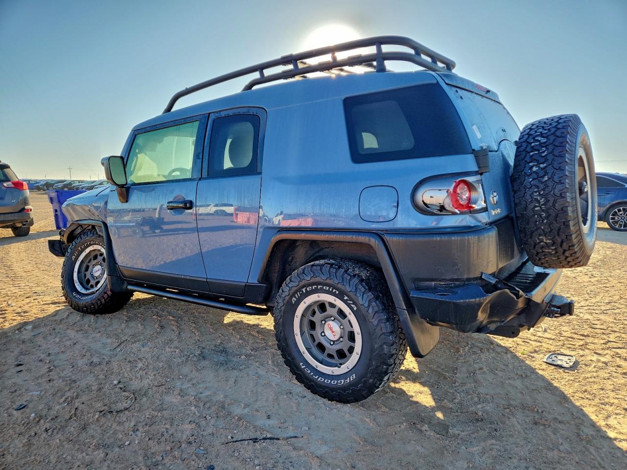 Toyota FJ Cruiser Image 3