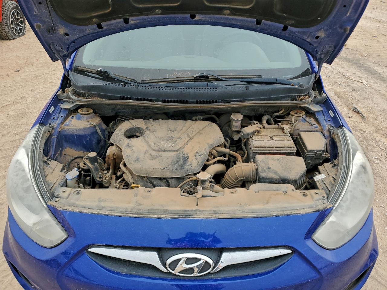 Hyundai ACCENT Gls Image 9